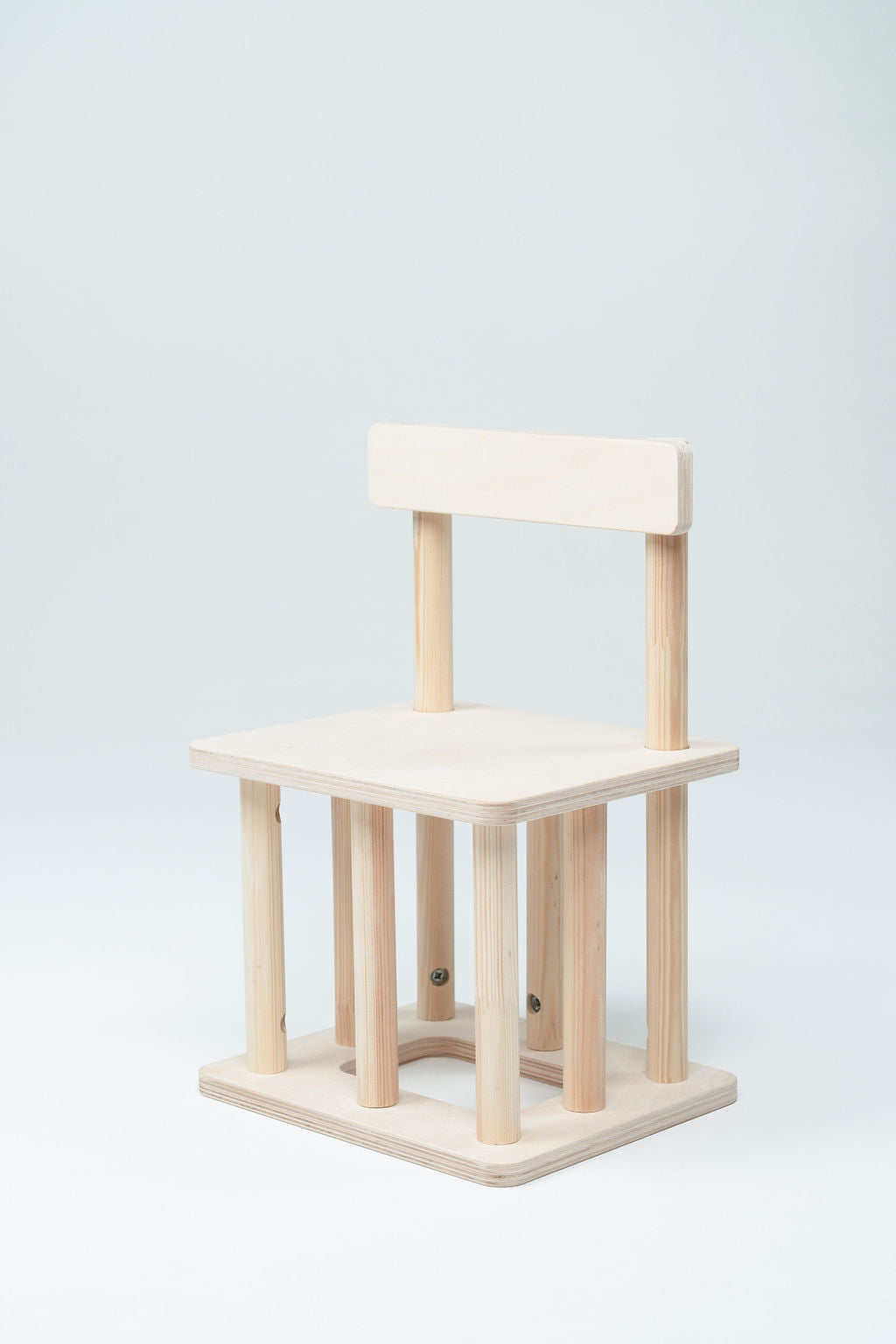 Montessori kvadratinė kėdė vaikams natūrali mediena Lietuva