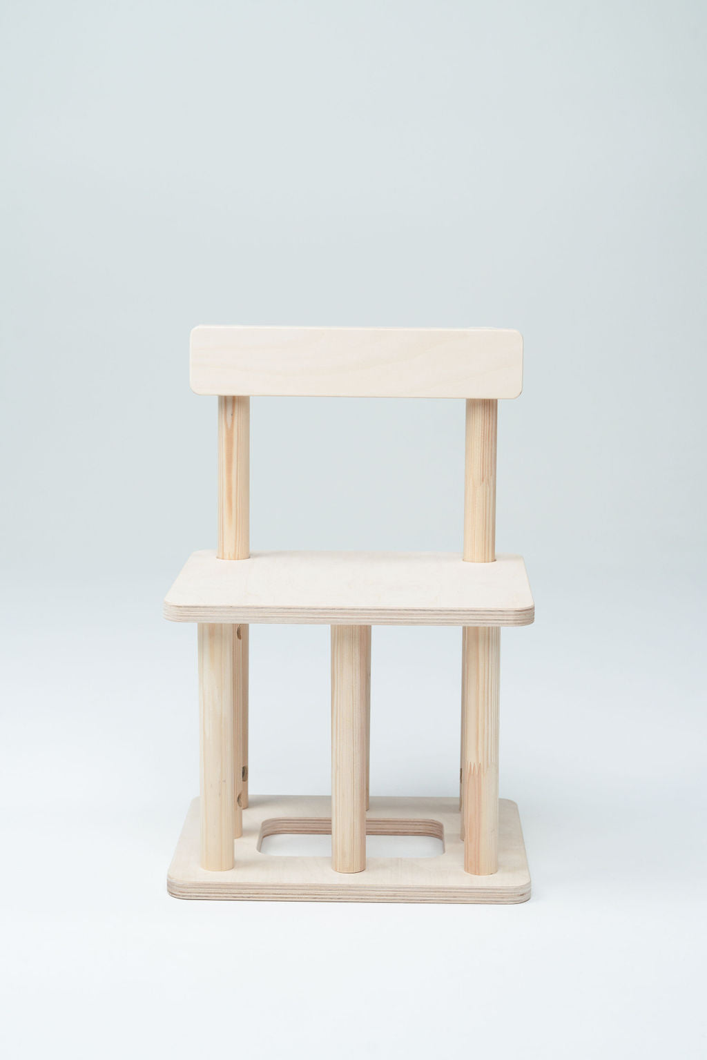 Montessori kvadratinė kėdė vaikams natūrali mediena Lietuva