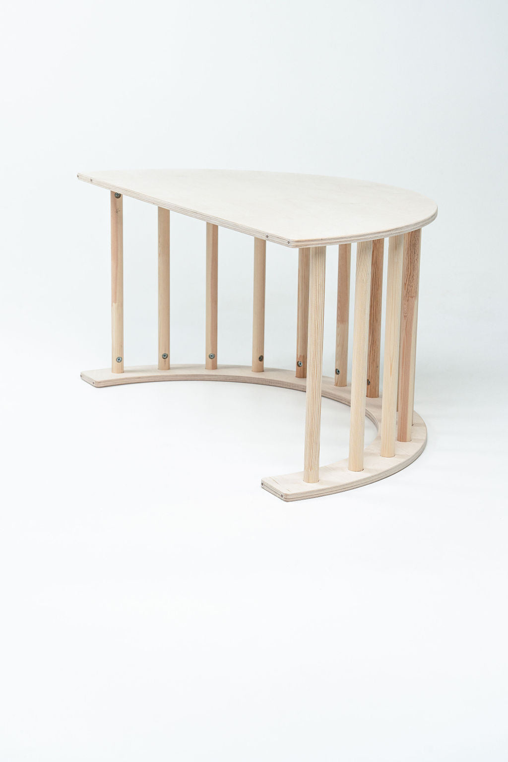 Montessori stalas apvalus žaidimams kūrybai